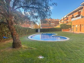 Appartement  Rambla de lluís companys. Piso en sant quirze del vallès piscina comunitaria dos plazas de