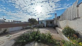 Chalet à Rellinars. Casa con terreno en rellinars