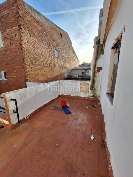 Foto 35cd6897-d789-4ff9-89dc-7604e6d36363. Casa adossada a Poble Nou Terrassa