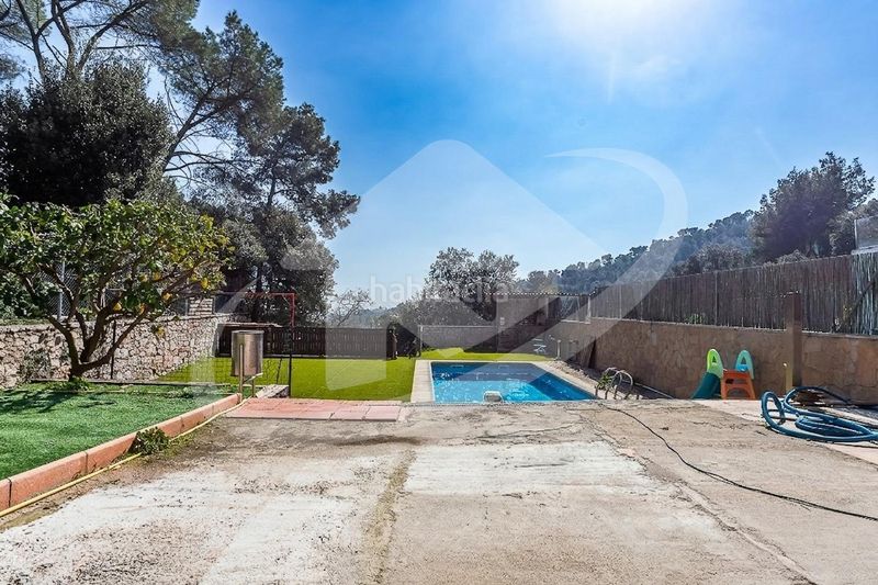 Foto 1cd0f33b-e7a0-4a12-ad0e-01b6efaf32a8. Casa amb calefacció piscina a El Racó-Sant Feliu del Racó Castellar del Vallès