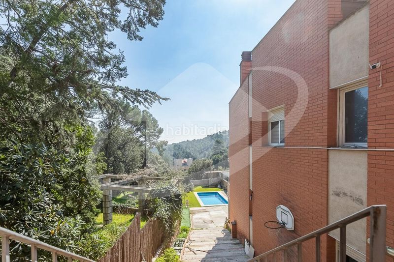 Foto 8ca7e60a-b96f-4e8a-af32-1dbc5da12636. Casa amb calefacció piscina a El Racó-Sant Feliu del Racó Castellar del Vallès