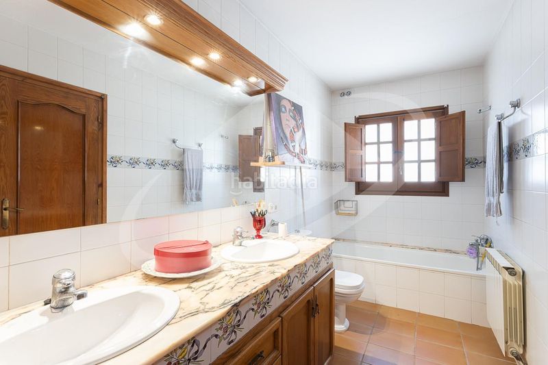 Foto 31458a77-3d67-4792-a209-d92ae93c2a69. Casa amb calefacció aparcament a Airesol Castellar del Vallès