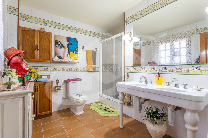 Foto b7bf2d7b-4822-4c29-9cc4-0ebd09546fab. Casa amb calefacció aparcament a Airesol Castellar del Vallès