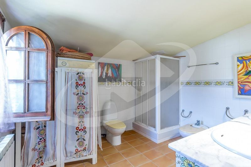 Foto bb38110f-9368-4d32-b92b-377212db33e9. Casa amb calefacció aparcament a Airesol Castellar del Vallès