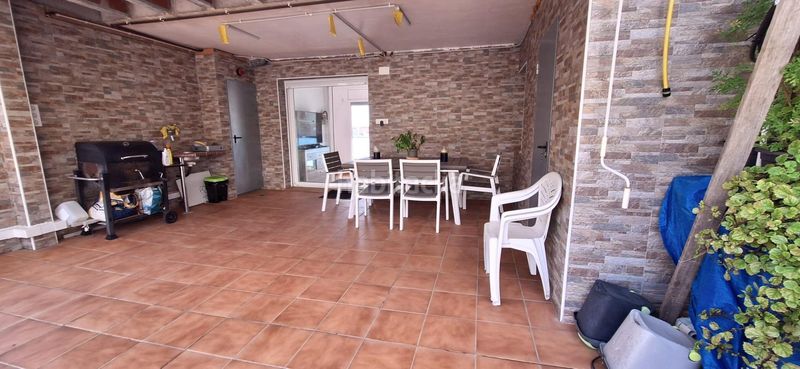 Foto 52d27991-81b0-40c9-9f83-de36e5bc0fc6. Casa amb calefacció a La Plana del Pintor Sabadell