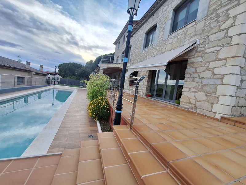 Foto 2b0d8483-2aad-495d-8702-eeef39630985. Casa amb aparcament piscina a Eixample - Can Bogunyà Castellar del Vallès