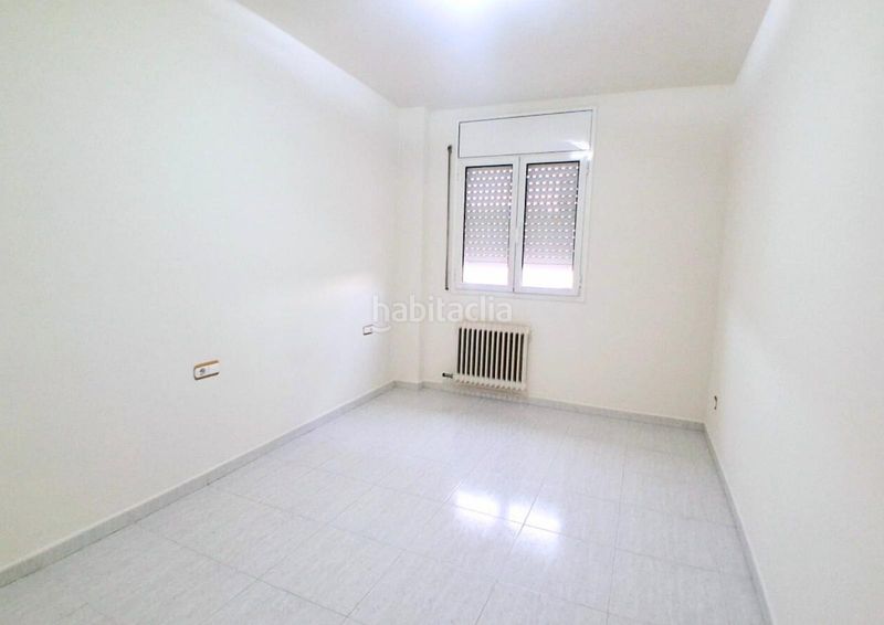 Foto 480d72be-76c2-4feb-aa38-2cde1f7938a5. Pis amb calefacció a Creu Alta Sabadell