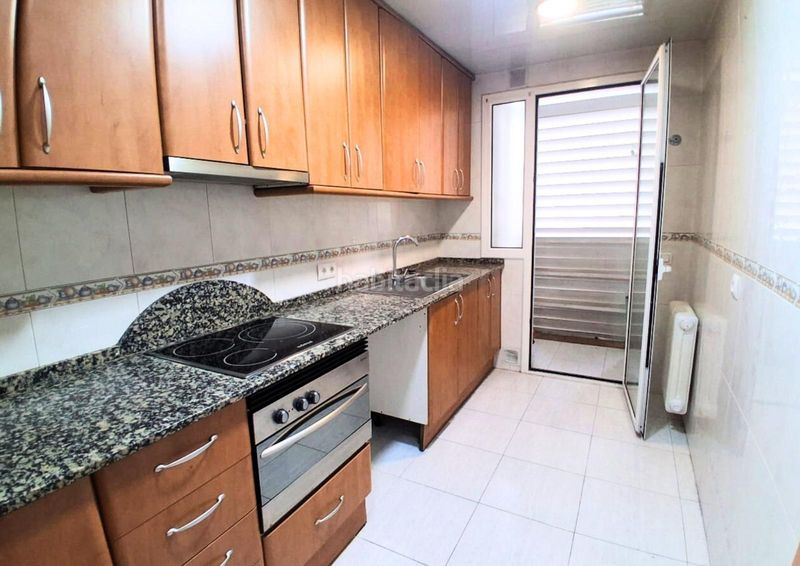 Foto c8f42d64-4d38-4fdf-8563-ac58deb5241b. Pis amb calefacció a Creu Alta Sabadell