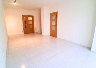 Pis  Calle de pau rigalt. Espectacular piso de 4 habitaciones en creu alta