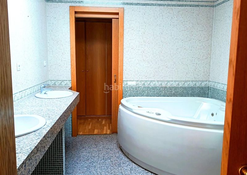 Foto 45285b8b-3b83-4ef2-b1b8-ce80150be728. Masia amb aparcament piscina a Matadepera