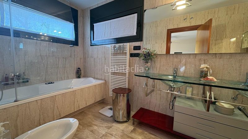 Foto f34c6efe-1767-4d83-8897-5767d8030e75. Haus mit heizung parking in Centre Sant Quirze del Vallès
