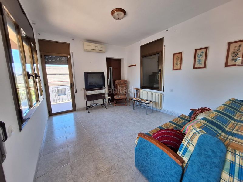 Foto 0a329ac2-1f68-4215-8123-e131c38a07f2. Casa amb calefacció aparcament a Airesol Castellar del Vallès