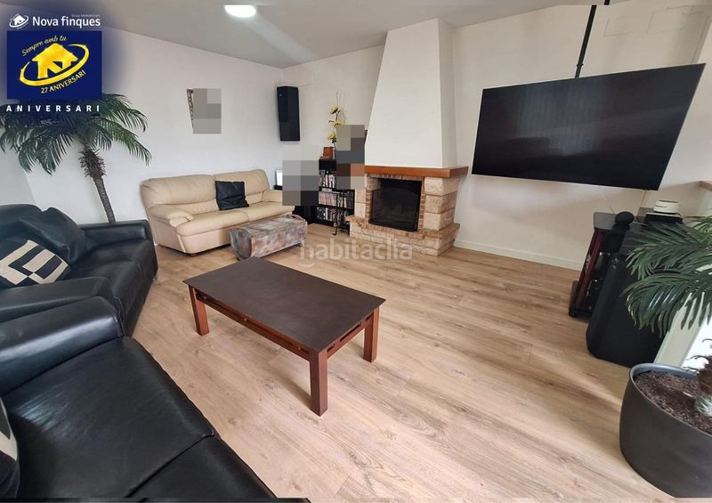 Foto b3360aff-c44b-4b15-8a46-d264c0dbfcbb. Casa adossada amb aparcament a Eixample - Can Bogunyà Castellar del Vallès