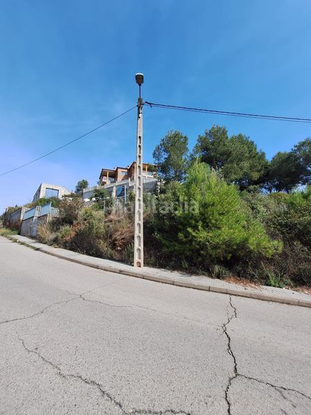 Foto 91c0647d-32d3-445b-b5d3-ab699debbbb3. Terreny residencial a Rellinars