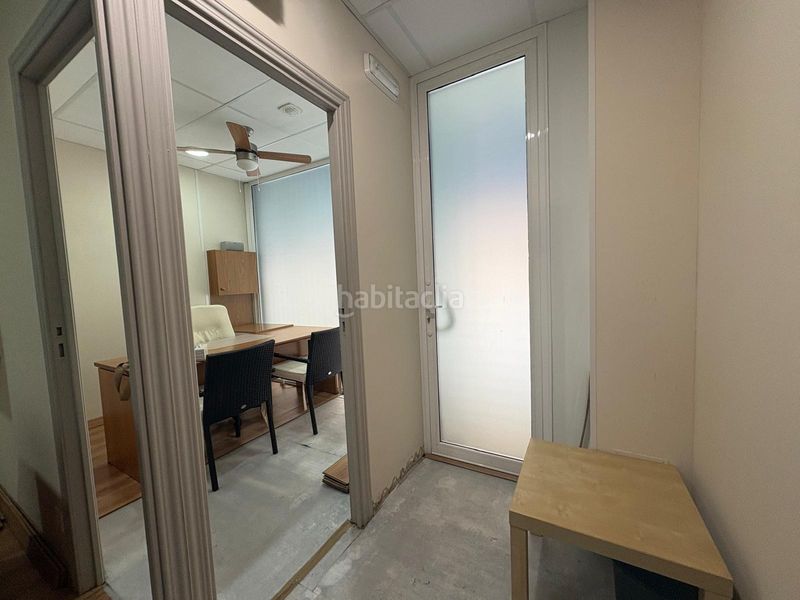 Foto a0ba90f7-0948-4201-acc2-ef56ba180609. Local comercial a Centre Sabadell