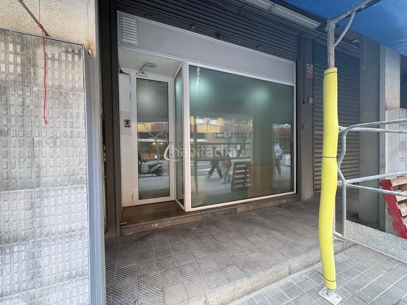 Foto c612a748-58c4-44f7-8dd0-a67cbe07c6ba. Local comercial a Centre Sabadell