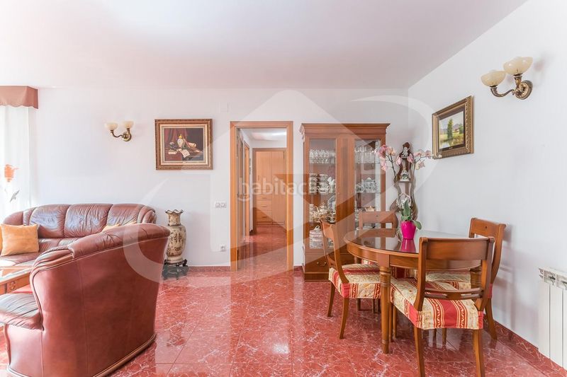 Foto 3c3c6a00-9f7f-418c-81f9-819fad532924. Pis amb calefacció aparcament a Eixample Sabadell