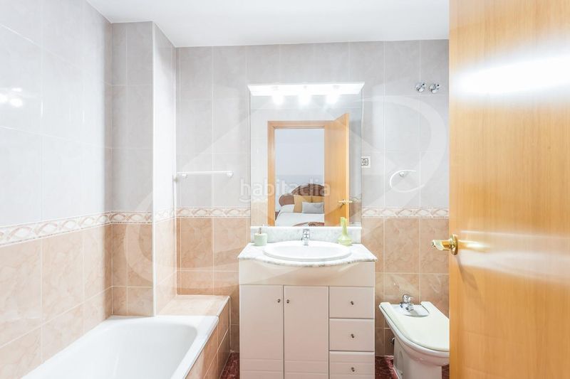 Foto 3d0c052b-4ae9-4564-817c-5d2678b3d88d. Pis amb calefacció aparcament a Eixample Sabadell