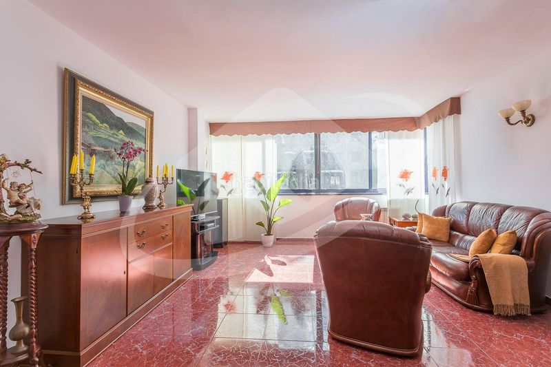 Foto 4936f618-8d38-4426-bad8-1638347627c0. Pis amb calefacció aparcament a Eixample Sabadell