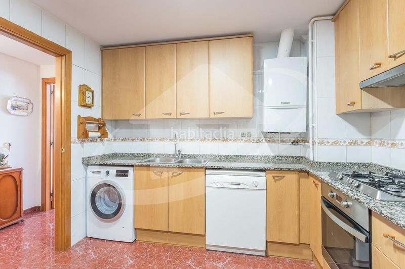 Foto 83b64d92-9f6f-4c44-bf91-e157c3bf4543. Pis amb calefacció aparcament a Eixample Sabadell