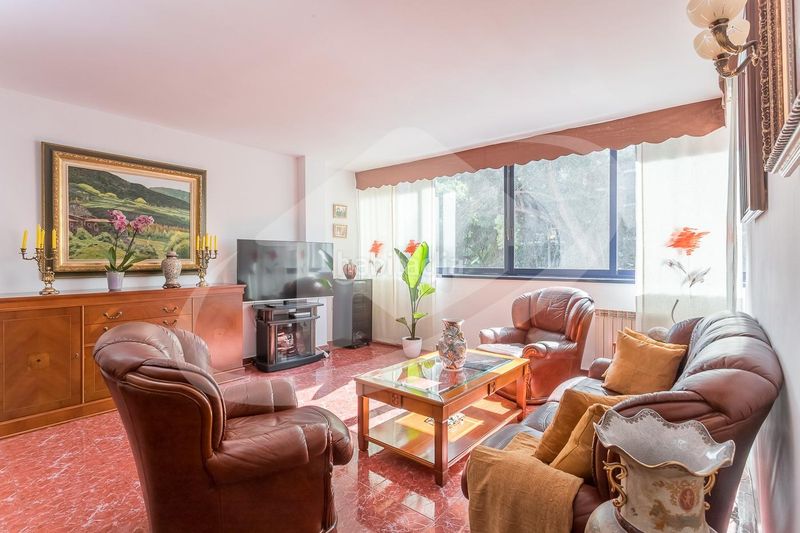 Foto d966f07b-a704-4910-a2d7-d7c5be2ef966. Pis amb calefacció aparcament a Eixample Sabadell