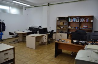 Business premise in Carrer de Ribot i Serra