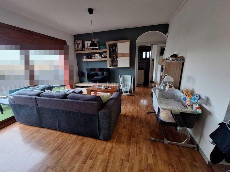 Foto 29e73fde-d018-46cf-a2e4-c65bb2562e8d. Àtic amb calefacció a Espai Tolra - Els Pedrissos - Can Carner Castellar del Vallès