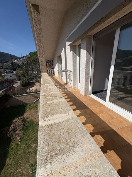 Foto c65dcb84-a9fa-42e3-8204-6087f65bb0c3. Masia amb aparcament a Sentmenat