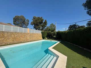 Rent House in Sentmenat. Encantadora casa con piscina en sentmenat