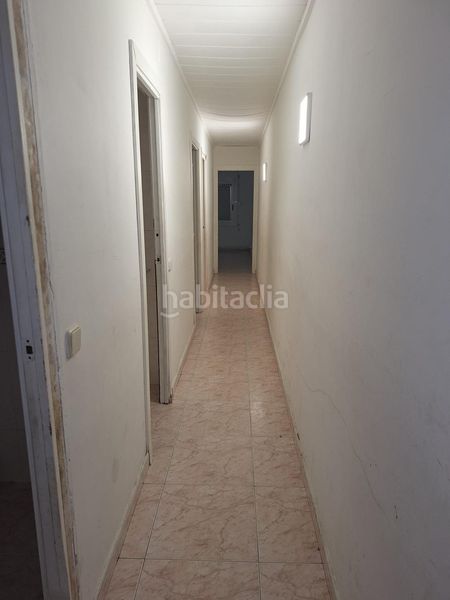 Foto cdcdb207-7b89-4a94-a49b-a9b882f3a607. Planta baixa a Pont Vell Ripollet