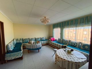 Flat  Illa digna. Amplio y luminoso piso en sabadell, zona les termes