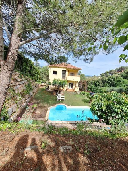 Foto 906e9d35-1876-42d8-b65d-a781f2c9f5c5. Casa amb calefacció aparcament piscina a El Racó-Sant Feliu del Racó Castellar del Vallès