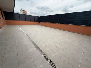 Piano terra  Carrer carrer manso. Espectacular planta baja con patio privativo con salida a la pis