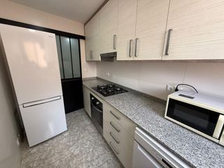 Appartement  Carrer de batllevell. Piso para entrar a vivir en creu alta