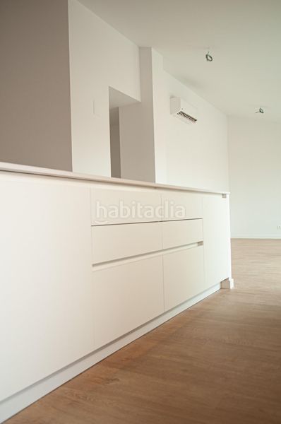 Foto 6f81d10a-a2d6-468f-b399-ac21f5fa5528. Dúplex atico duplex invertido con terraza en Gràcia Sabadell