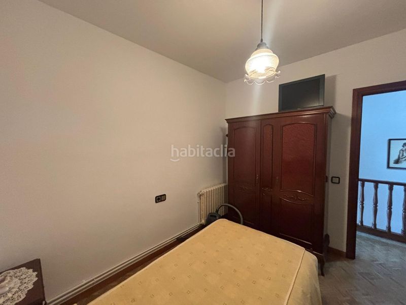 Foto a9c3fb14-e89f-4faf-886f-93678d9578c9. Casa amb calefacció a Creu de Barberà Sabadell