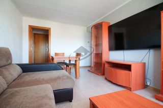 Appartement dans Badia del Vall�s. C�ntrica y soleada vivienda con ascensor y balc�n