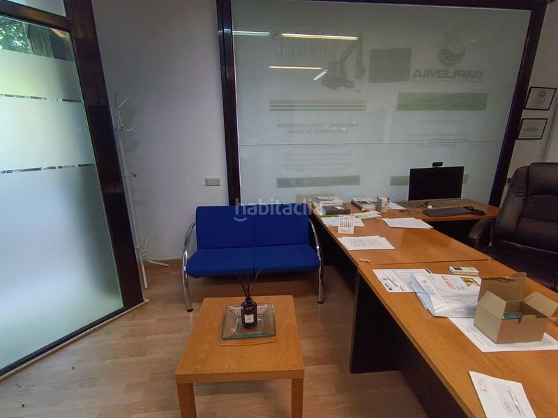Foto 80e08bd7-f379-44b9-963d-c0068d92638c. Alquiler local comercial magnífico local comercial en chaflán en Barberà del Vallès