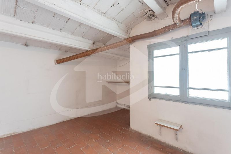 Foto a6d6ac93-8cca-440d-97f7-aa53d2c6264e. Casa adossada amb aparcament a Gràcia Sabadell