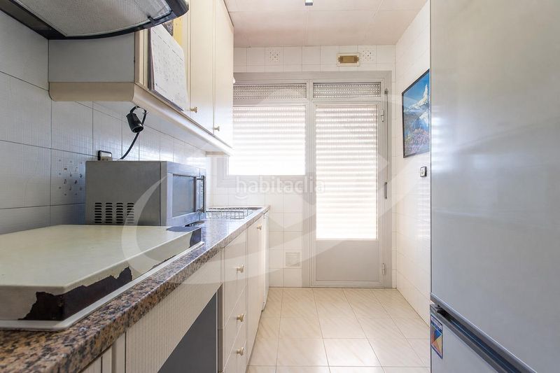 Foto b004d0a1-bf9c-481c-99b1-8797e4369ff1. Casa adossada amb aparcament a Gràcia Sabadell