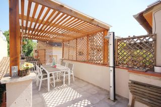 Attique dans Sant Ram�n. Vive como en una casa, con la luz y las vistas de un �tico