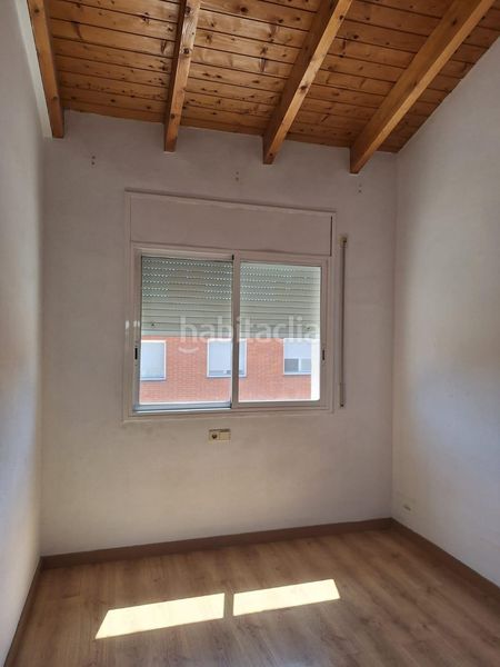 Foto 1d8d76d6-b062-450a-b719-a569ffa3869b. Casa adossada amb calefacció aparcament a Roc Blanc Terrassa