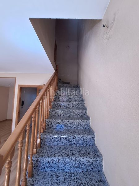 Foto 81451e1f-fcee-45d0-8647-d86241a573b1. Casa adossada amb calefacció aparcament a Roc Blanc Terrassa