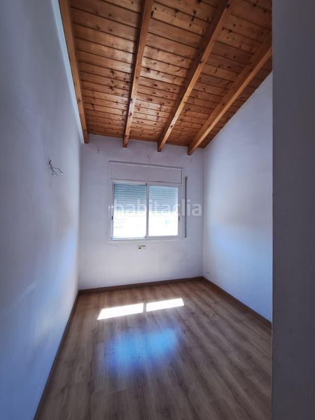 Foto e6d0be1d-7ed1-44e0-a6f4-4d4617e5cb49. Casa adossada amb calefacció aparcament a Roc Blanc Terrassa