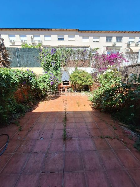 Foto efa3a694-f117-40b8-ad74-1e014263e161. Casa adossada amb calefacció aparcament a Roc Blanc Terrassa