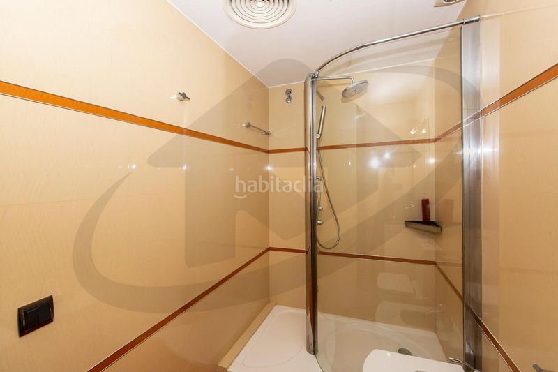 Foto 4c2a72b2-35f8-4568-8be7-0eedfa0054cb. House with parking in Poble - Casc Antic Castellar del Vallès