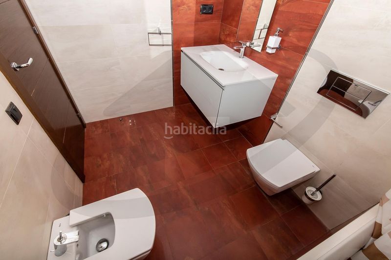 Foto e14cd5d3-727c-4465-a76e-2721067457e7. House with parking in Poble - Casc Antic Castellar del Vallès