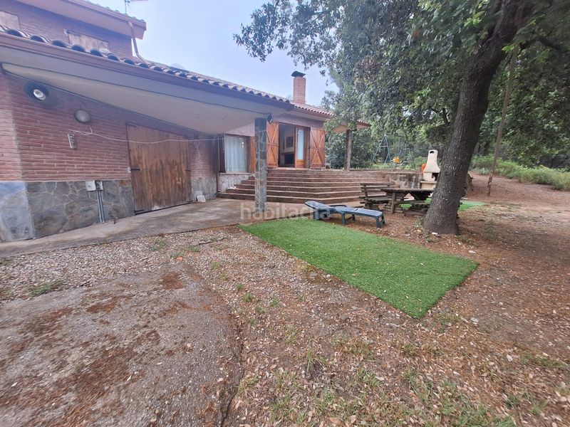 Foto f116619c-ce2f-41cd-95bf-6355ea0f4520. Country house with parking in El Racó-Sant Feliu del Racó Castellar del Vallès
