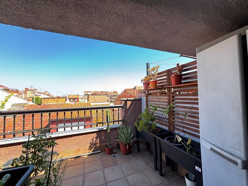 Foto c7ed6d54-ef87-415b-8d2b-53df03318a8a. Casa amb calefacció aparcament a Creu Alta Sabadell