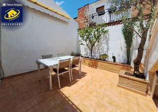 Casa adossada a Poble - Casc Antic. Fant�stica casa adosada en casco antiguo